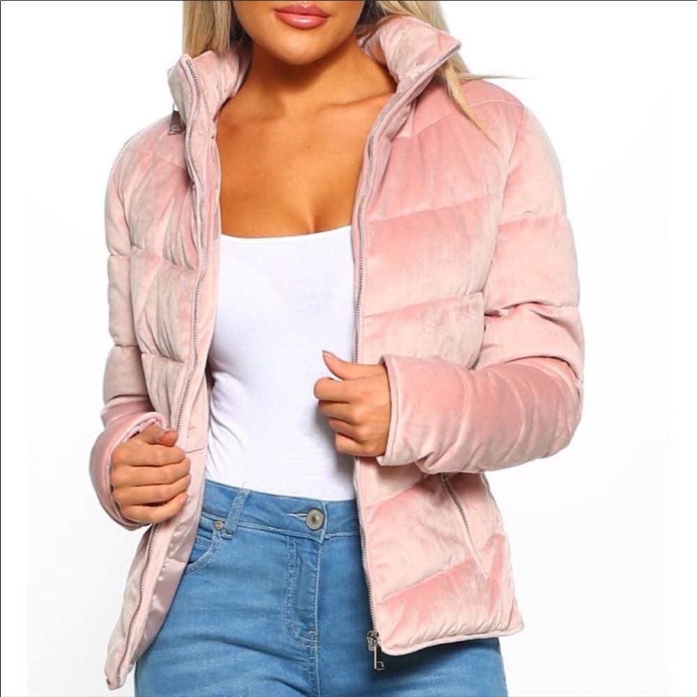 💥LAST ONE💥Parisian Blush Pink velvet puffer